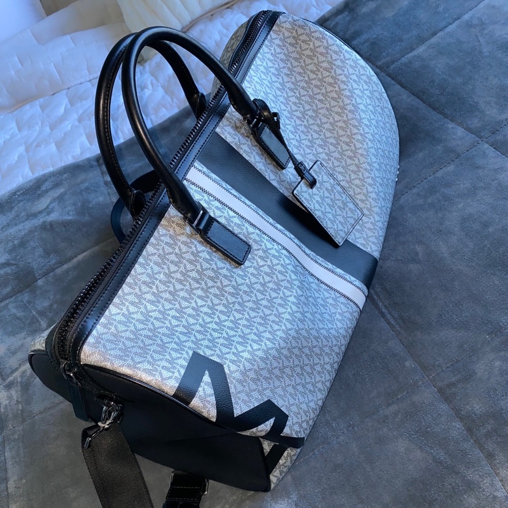 MK duffle bag silver/black - Picture 2 of 6